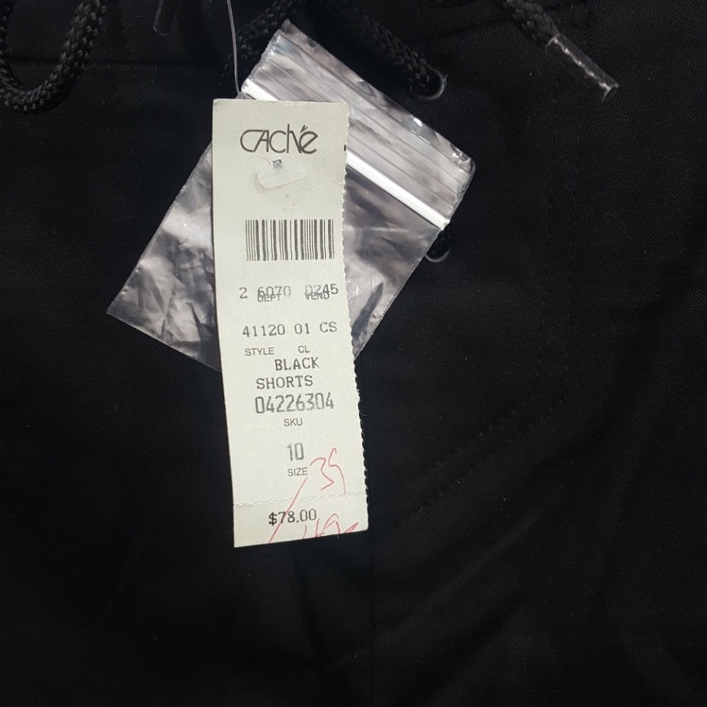 Cache High Waisted Nautical Style Shorts. - Picture 8 of 8